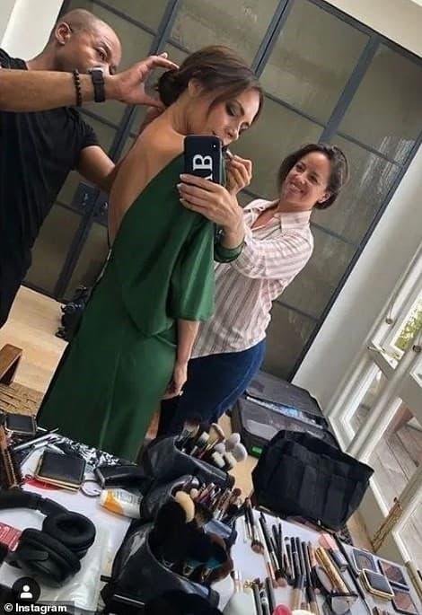 Biệt thự nhà Beckham cần sửa khẩn cấp nếu không muốn bị sụp-4