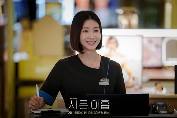 Lót dép hóng Tuổi 39 - bộ phim khép lại đời độc thân của Son Ye Jin-10