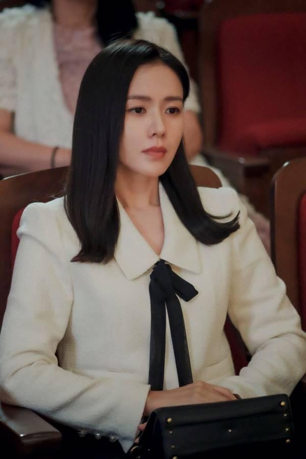 Lót dép hóng Tuổi 39 - bộ phim khép lại đời độc thân của Son Ye Jin-12