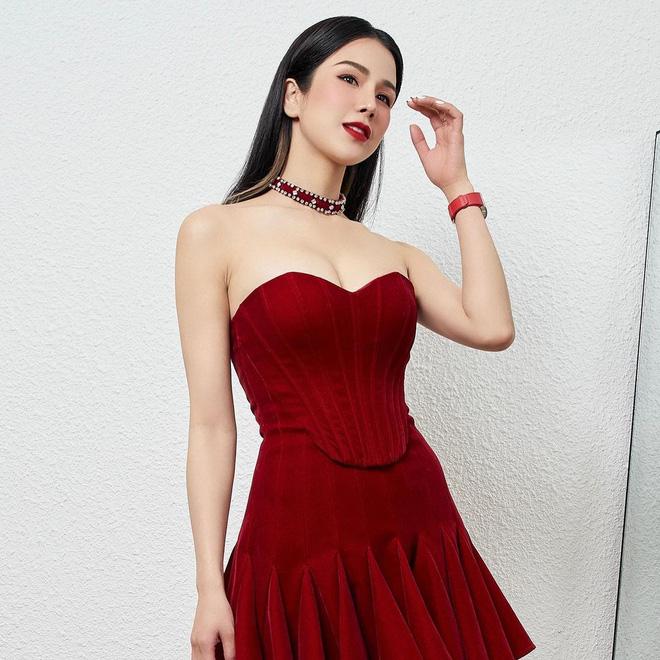 Diệp Lâm Anh đón 14/2 bên con, Quỳnh Thư nghỉ dưỡng với tình iu?-7