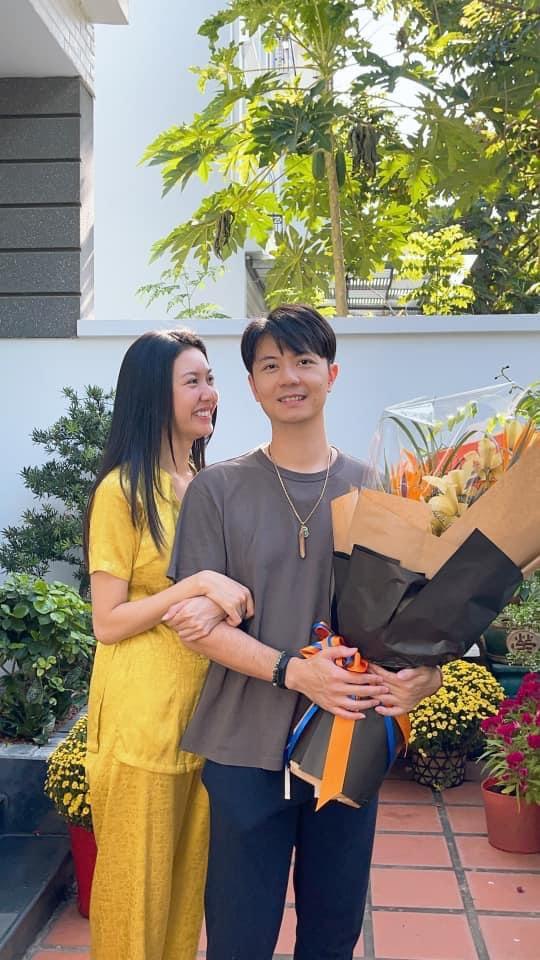 Chồng đại gia tung ảnh mặt mộc Thúy Vân gây ngã ngửa-2