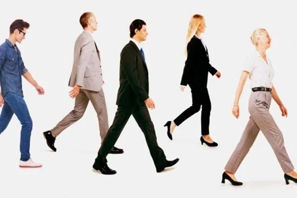 Nhìn dáng đi biết tương lai thành phượng hoàng hay bần cố nông-1