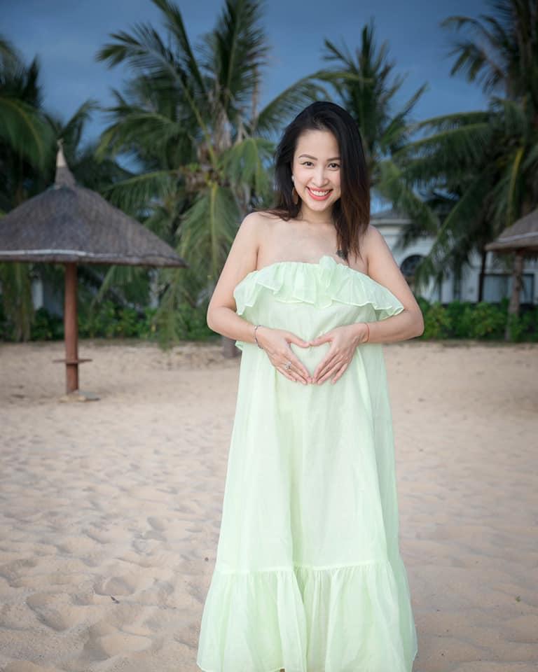 Vân Hugo bị chồng đại gia chỉnh lưng chỉ vì 1 câu hát-3