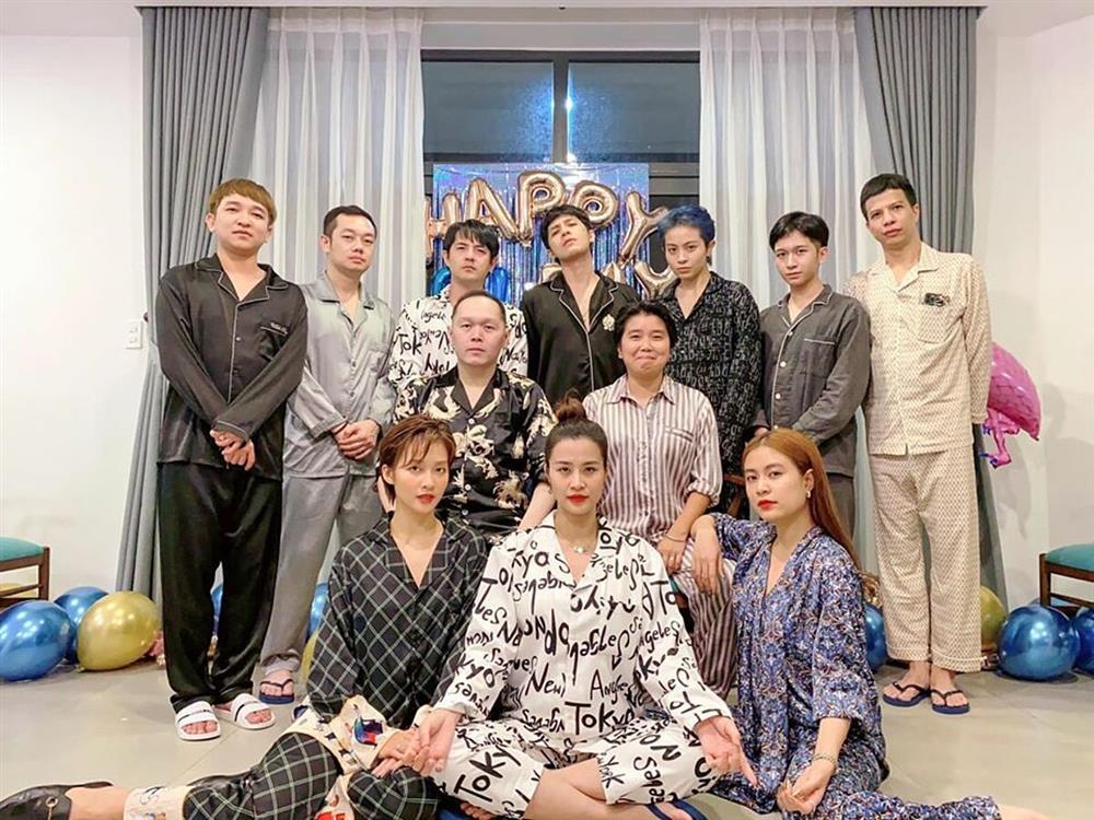 HOT: Một ngôi sao đình đám Vbiz sắp lên xe hoa?-11