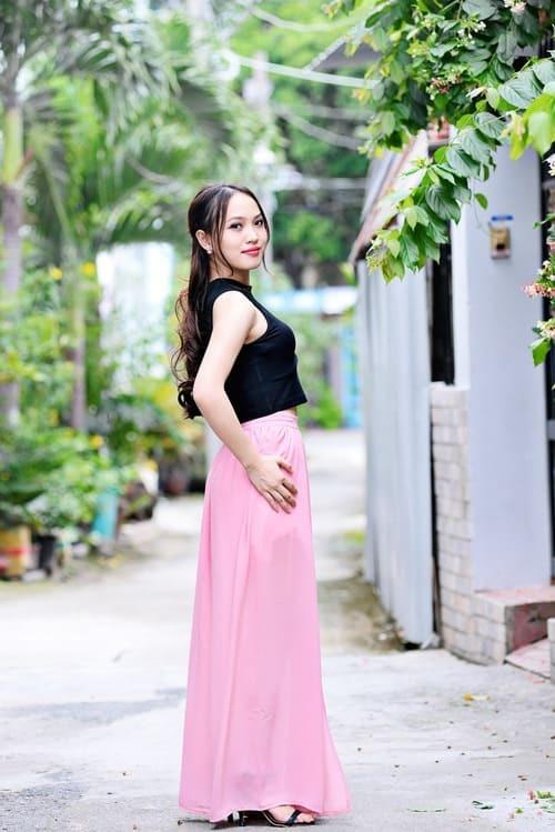 Mặc đẹp như fashionista với cách mix chân váy maxi chuẩn chỉnh-5