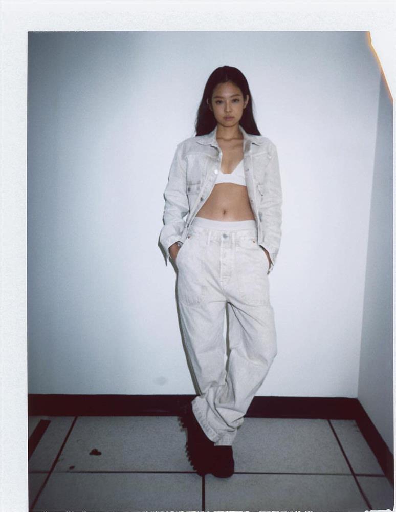BLACKPINK Jennie khoe trọn body với bộ ảnh hot nhất xưa nay-4