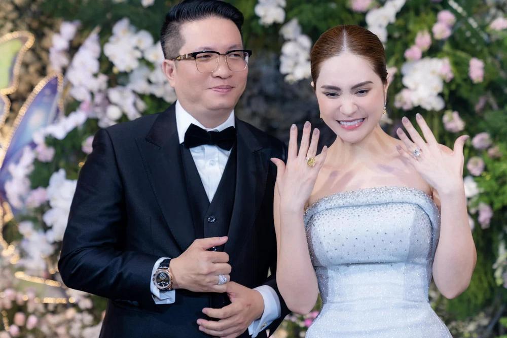 Dân mạng soi bộ trang sức 23 tỷ Đoàn Di Băng vừa tậu là hàng fake-3