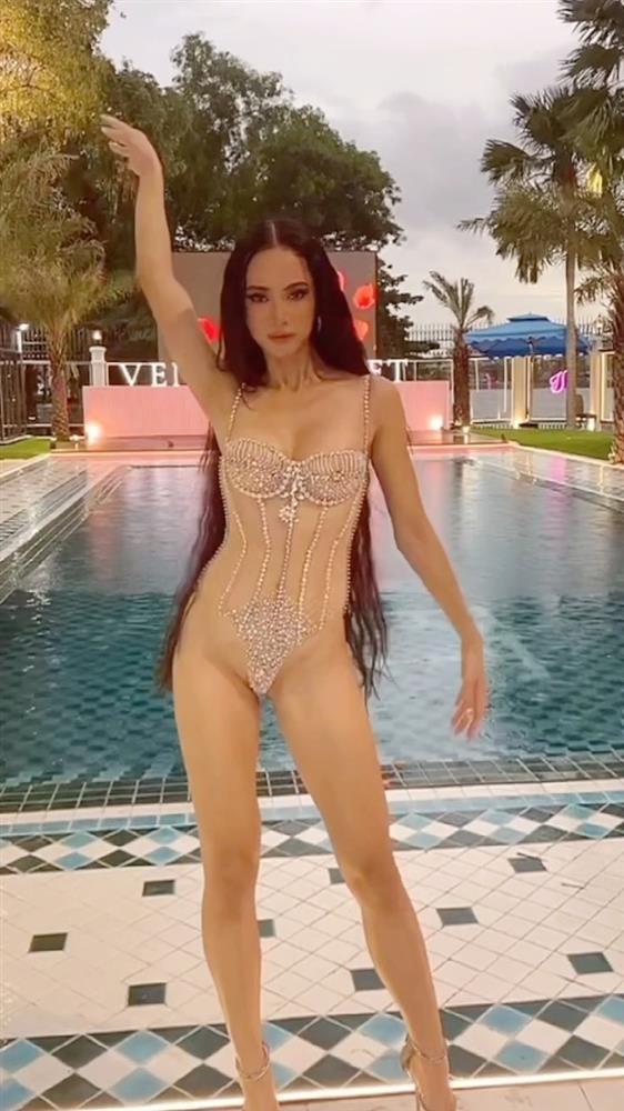 Nóng mắt Vũ Ngọc Anh mặc bikini xuyên thấu của Ngọc Trinh-1