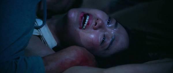 Cảnh nóng với Quốc Trường chưa phải cảnh bạo liệt nhất của Minh Hằng-4