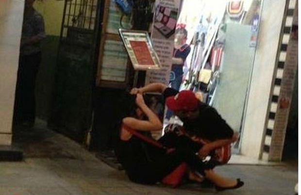 Sơn Tùng và những sao nam động tay động chân với bạn gái-9