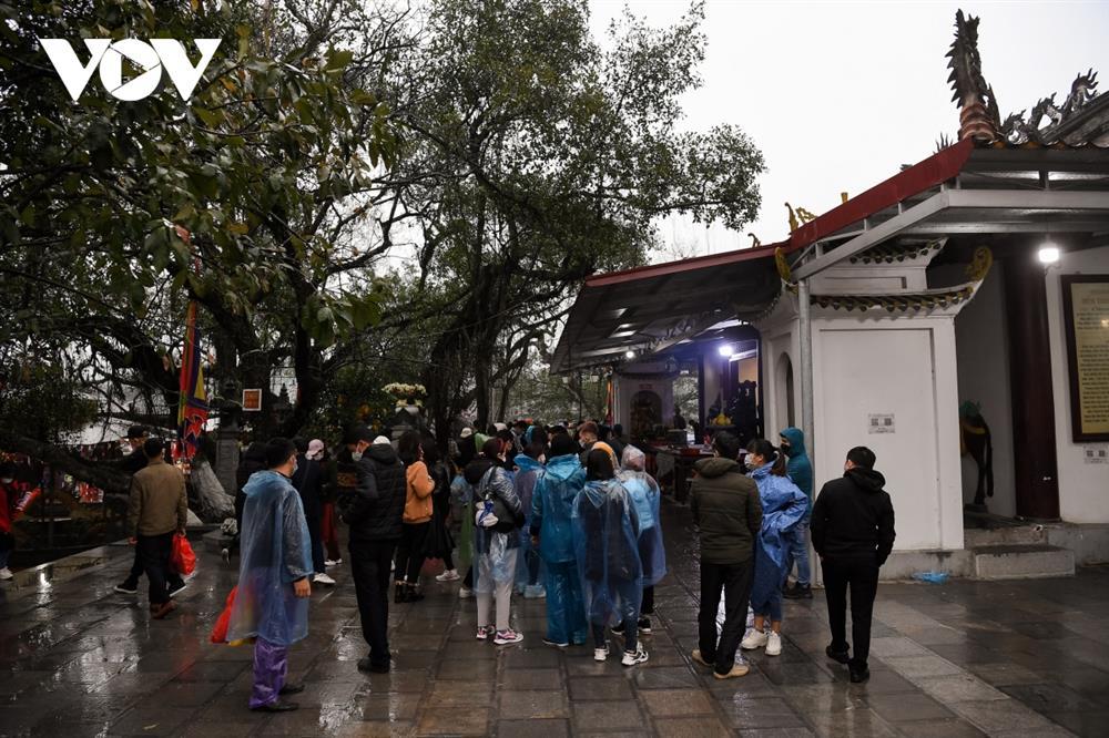 Chùa Hương ước tính đón 5.000 khách ngày đầu mở cửa trở lại-2