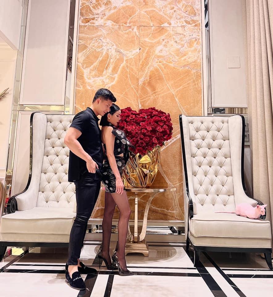 Lệ Quyên và tình trẻ khoe body nóng rẫy, lộ rõ sống chung nhà-2