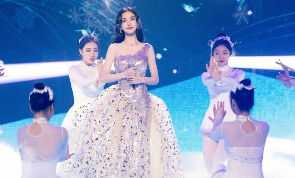 Angelababy biểu diễn sau khi ly hôn-1