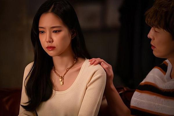 Ngã gục khi biết bố người yêu chính là tình cũ của chị gái tôi-2