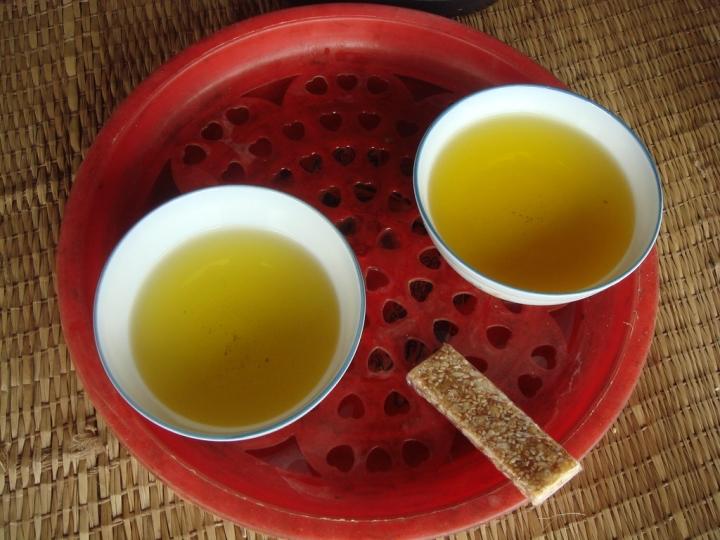 Ra Giêng, kẹo lạc ế từ Tết trở thành quà vặt vô giá của tuổi thơ 8X-9X-5