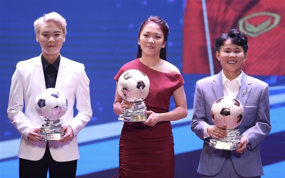 Phong cách trái ngược 3 cô gái sáng nhất Quả Bóng Vàng-1