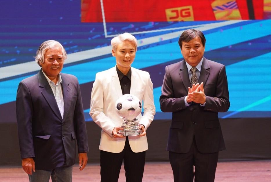 Phong cách trái ngược 3 cô gái sáng nhất Quả Bóng Vàng-5