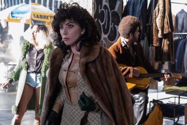 Lời thoại tự chế của Lady Gaga gây sốt-7