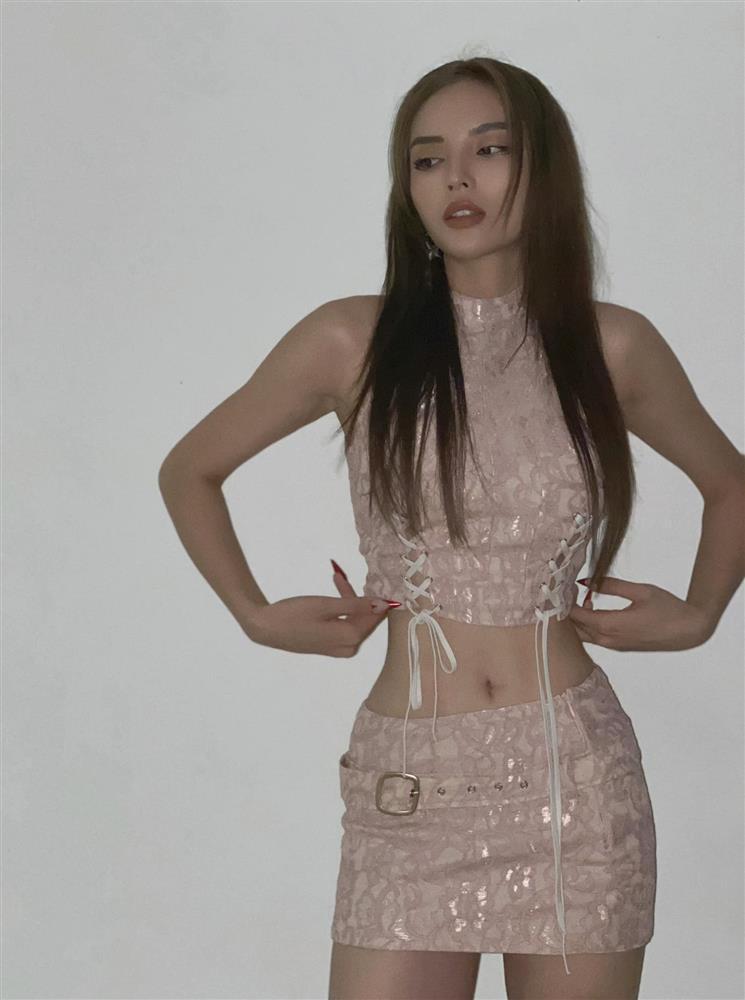 Hết thời đô con, Kỳ Duyên giờ gầy trơ xương ngực-6