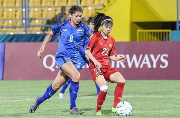 Cuộc sống hot mom duy nhất trong tuyển bóng đá Việt Nam-1