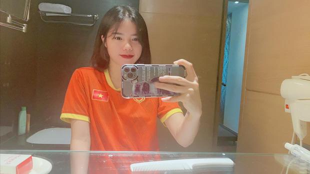 Cuộc sống hot mom duy nhất trong tuyển bóng đá Việt Nam-2