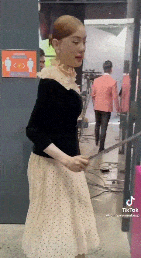 Hậu ly hôn, Lâm Khánh Chi ghi điểm với 1 hành động tiết lộ tính cách-2