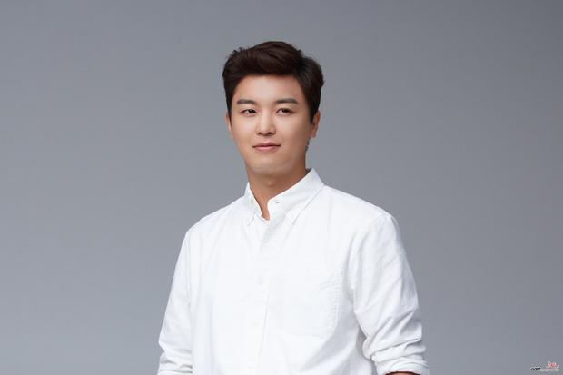 Tình mới của Son Ye Jin: Điển trai không thua Hyun Bin, từng khiến Park Min Young lột đồ-3