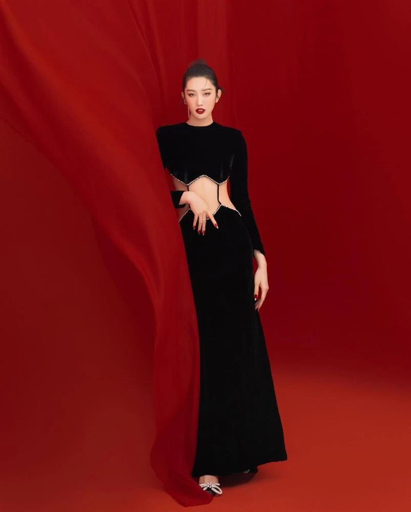 Mặc chung váy, Thúy Ngân - Thanh Hằng đẹp bất phân thắng bại-9