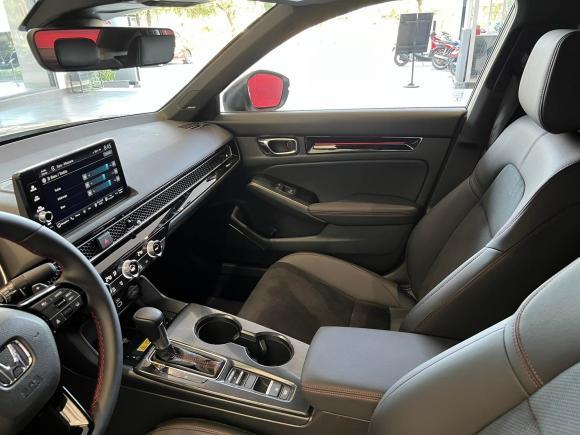 Cuộc sống chuẩn đại gia của chồng cũ sau khi ly hôn Hằng Túi-4