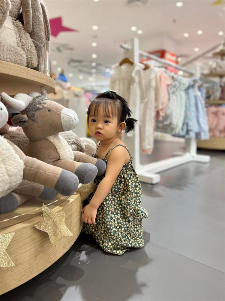 Mẹ vợ Cường Đô La hé lộ bé Suchin có một điểm ngược hẳn bố-10