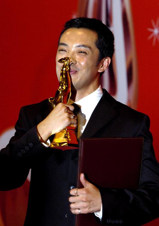 Ảnh đế nghèo nhất Trung Quốc ly hôn-2