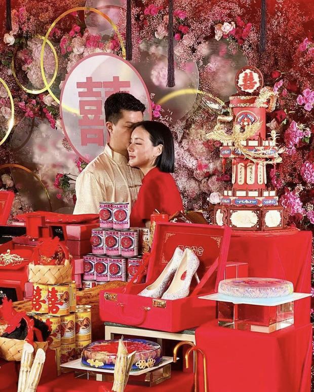 Tình duyên lận đận của ái nữ tỷ phú vừa lên xe hoa lần 2-3