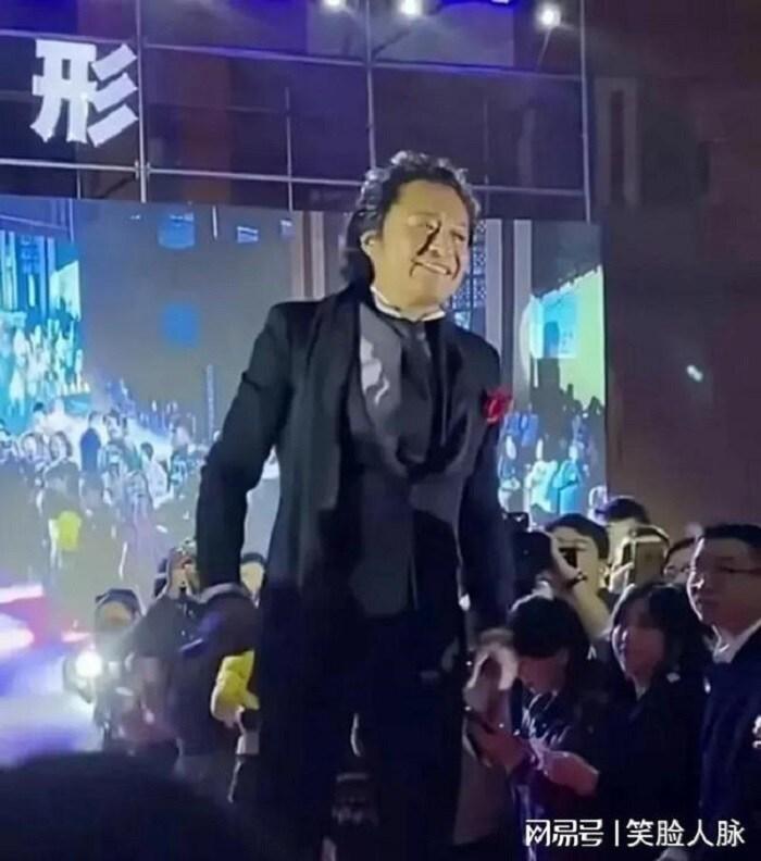 Trương Vô Kỵ háo sắc nhất màn ảnh hát đám cưới cát-xê 1 tỷ đồng-2