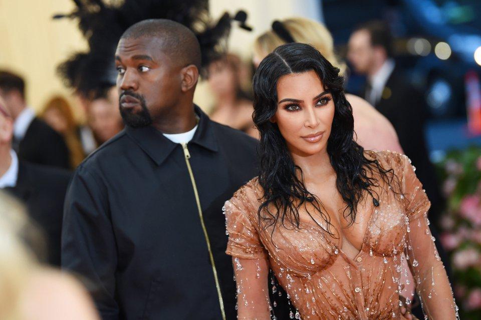 Kanye West nộp đơn ngăn Kim Kardashian độc thân hợp pháp-1