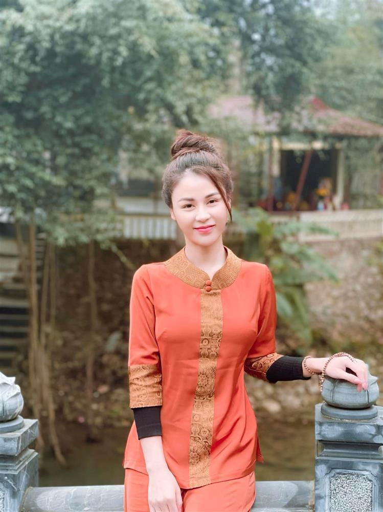 Lương Thu Trang mặt sưng như thẩm mỹ hỏng-3