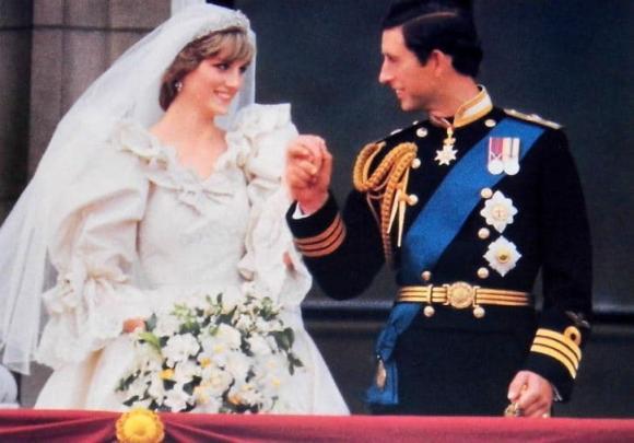 Ảnh Thái tử Charles và Công nương Diana ẩn chứa cùng lời nói dối-1