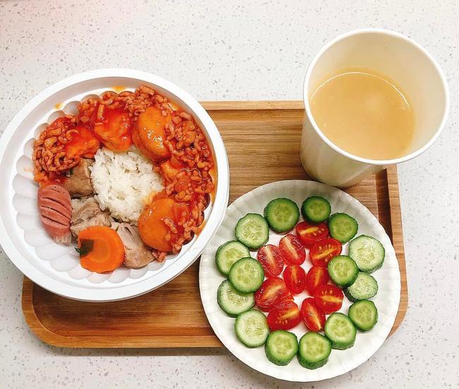 Thực đơn chăm F0 Covid cực ngon, có cả bún đậu mắm tôm-4