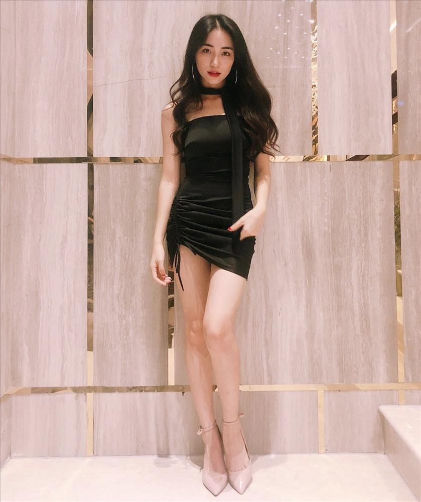 Hòa Minzy yêu Minh Hải: Hết mặc xấu, lột xác quý cô hàng hiệu-13