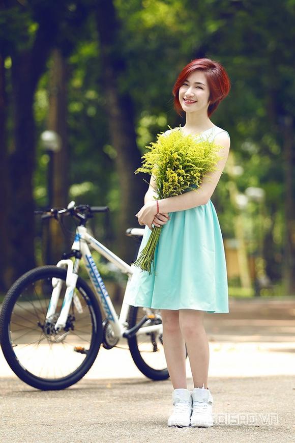 Hòa Minzy yêu Minh Hải: Hết mặc xấu, lột xác quý cô hàng hiệu-2