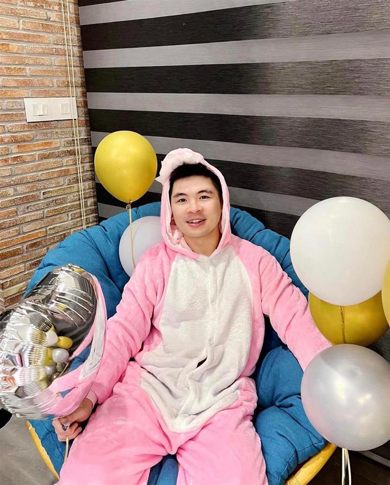 Cậu út nhà bầu Hiển hành động chú ý sau tin hẹn hò hoa hậu-2