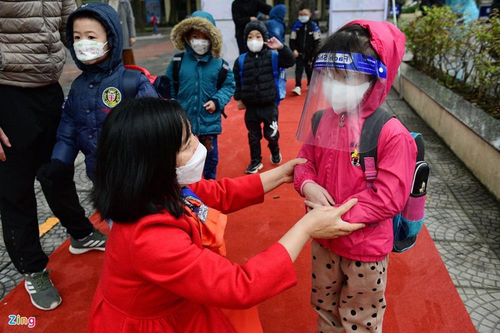 Tại sao đóng cửa trường học khi các hoạt động khác mở?-1