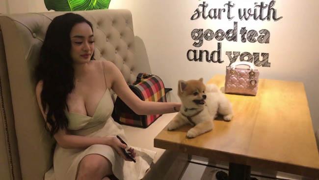 Mai Phương Thúy, Lý Nhã Kỳ khổ sở vì vòng 1 quá khủng-15