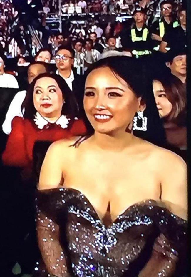 Mai Phương Thúy, Lý Nhã Kỳ khổ sở vì vòng 1 quá khủng-3