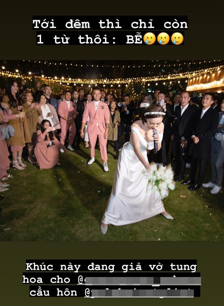 Vợ chồng Tóc Tiên mặc lại đồ cưới, tung thêm ảnh ém đủ 2 năm-12