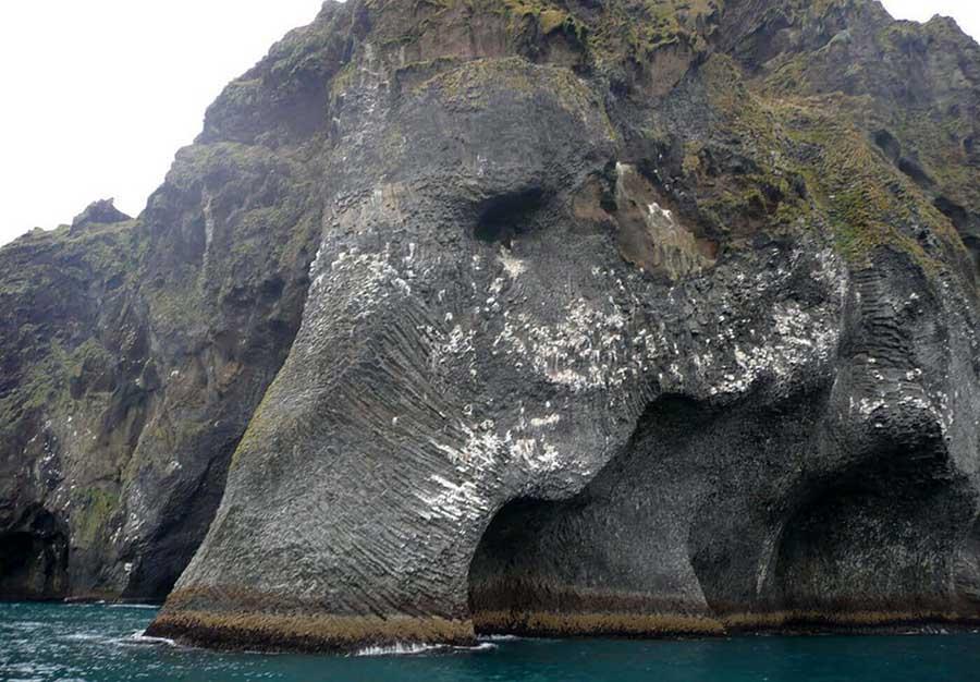 Hòn đảo nổi tiếng với tảng đá khổng lồ hình con voi-2