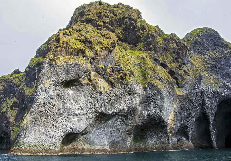 Hòn đảo nổi tiếng với tảng đá khổng lồ hình con voi-3