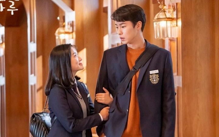 Hết yêu nhưng không dám nói chia tay bạn gái vì áp lực người khác-1