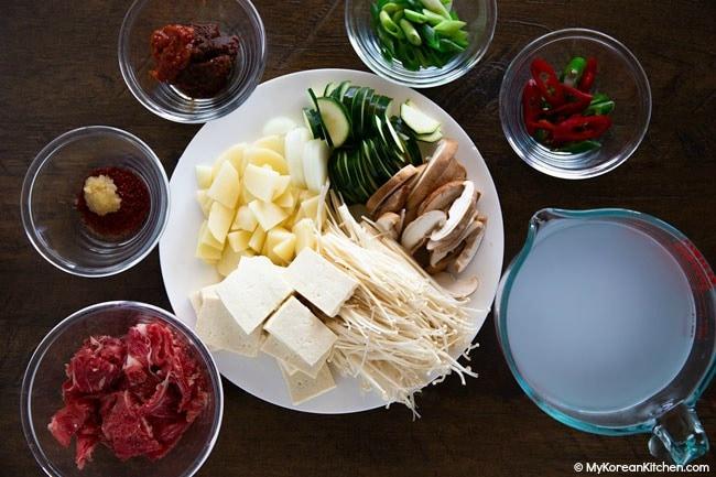 Canh tương đậu Hàn Quốc nóng hổi cho ngày lạnh-1