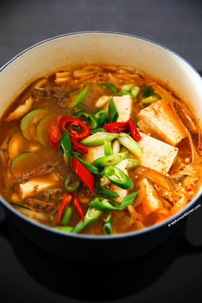 Canh tương đậu Hàn Quốc nóng hổi cho ngày lạnh-3