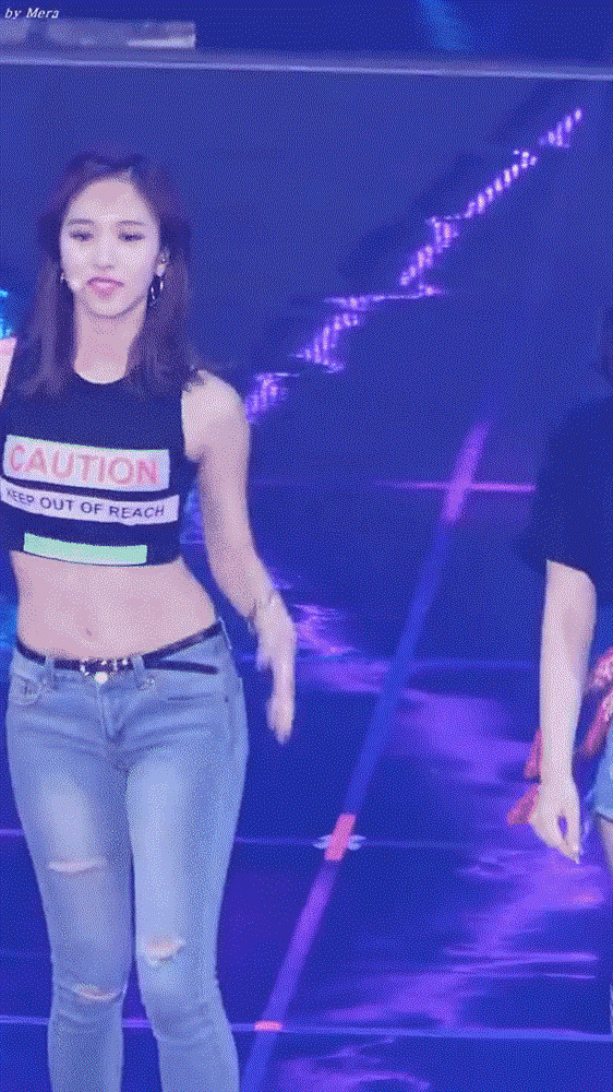 Mỹ nhân TWICE mặt ngây thơ, thân hình nóng bỏng nhất nhì Kpop Gen 3-3